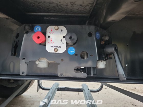 ケーゲル・カーテンサイド・セミトレーラー