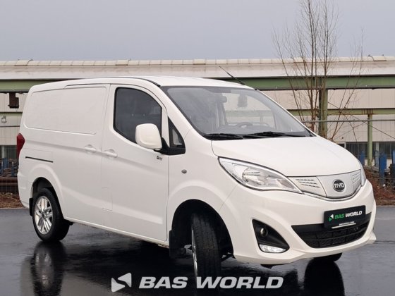 BYD封闭式厢式车