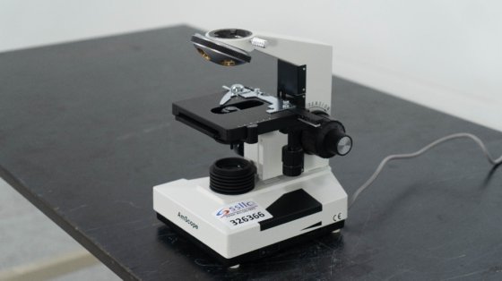 AmScope Microscope 326366