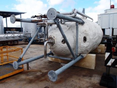 不锈钢夹套罐，容量：11,000Lt