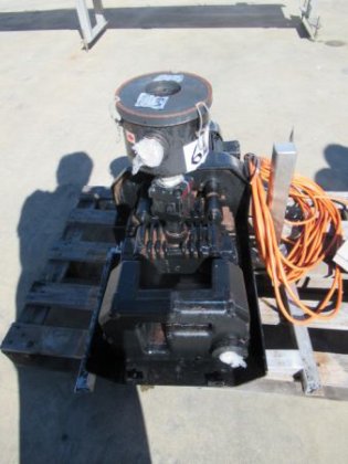 Busch真空（油封式旋片）。