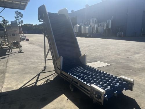 Tripax Engineering 皮带式（倾斜式）输送机