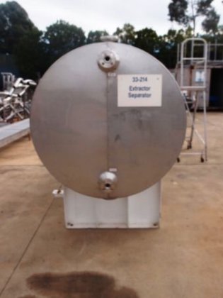 不锈钢储罐(水平),容量:1,800Lt