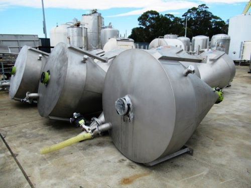 DTD工程公司的粉末料斗（不锈钢）。