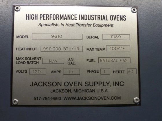 带有水雾抑制装置的熄火炉