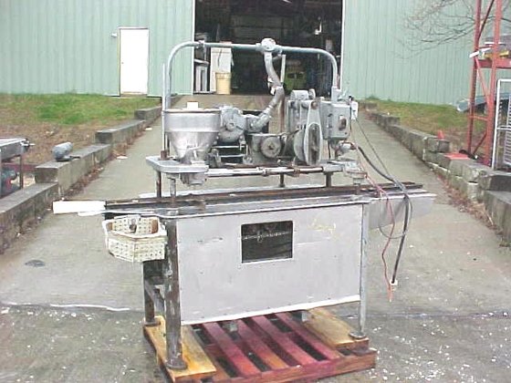 Elgin Conveyorized Twin Piston Filler