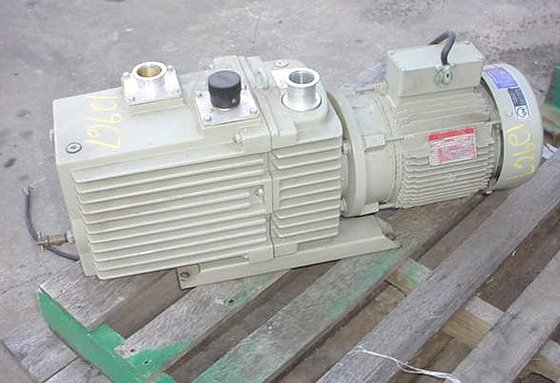 Leybold Heralus Vacuum Pump Rotary