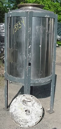 Vertical Closed Top Tank Closed