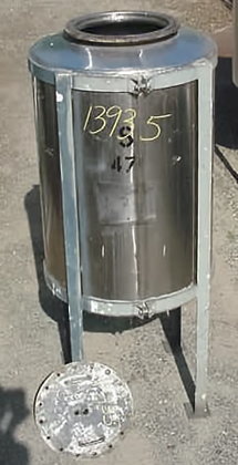Vertical 250 Gallon Closed Top