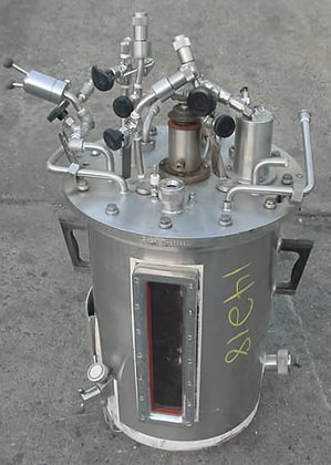 New Brunswick 28 Liter Fermentor