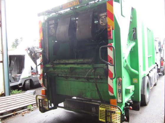 2007 Renault Premium 320.26 Garbage