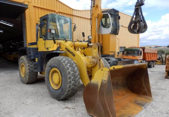 2000 Komatsu WA270-3 Wheel loader
