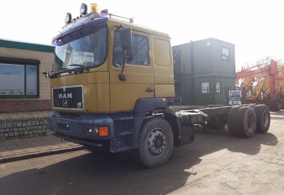 1996 MAN 33.403 Cab chassis