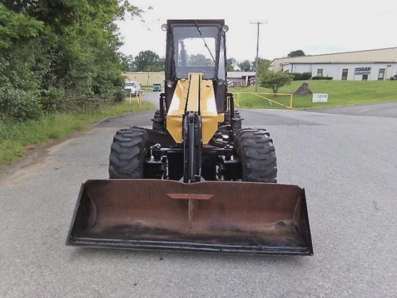 1997 GEHL MG690