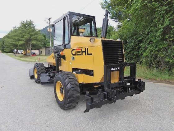 1997 GEHL MG690