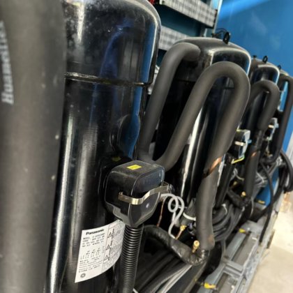 二手净化空调租赁回收25000风量水冷直澎式无尘车间制冷设计安装