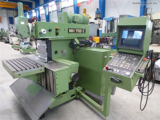 MAHO milling machine