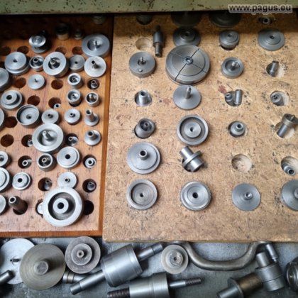 Mikron gear hobbing machine