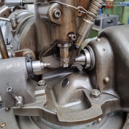 Mikron gear hobbing machine