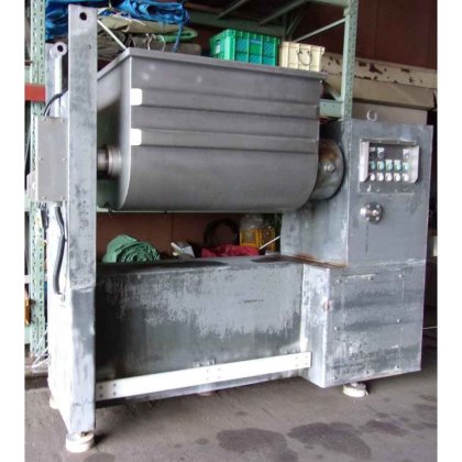 【ミキサー(約800L)】