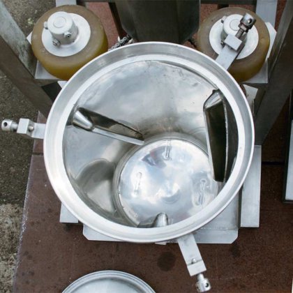 双葉電機工業株式会社 40型