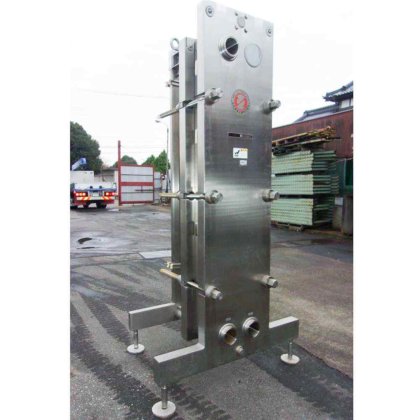 【プレート式熱交換器】