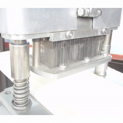 【手動式テンダーライザー】