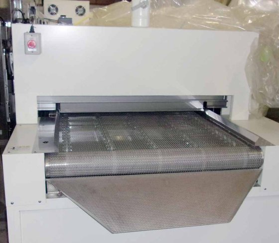 【食品用連続熱風乾燥機(熱風循環式連続乾燥炉)】