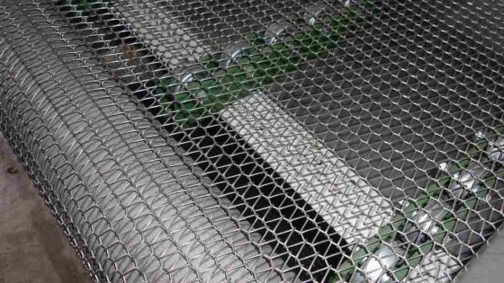 【食品用連続熱風乾燥機(熱風循環式連続乾燥炉)】