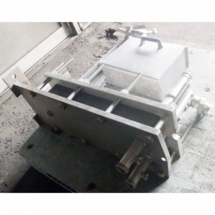 【熱交換機(プレートクーラー)】