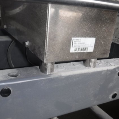 アンリツ株式会社 KW413BE