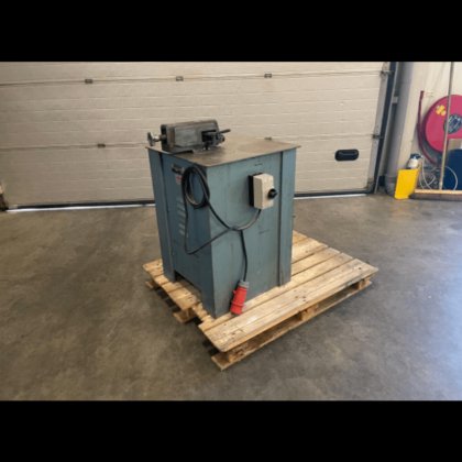 M1410 ロックフォーマーフランジマシン