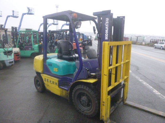 1997 KOMATSU FG25C 12