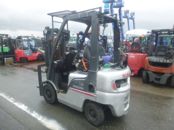 2005 NISSAN L01A15D