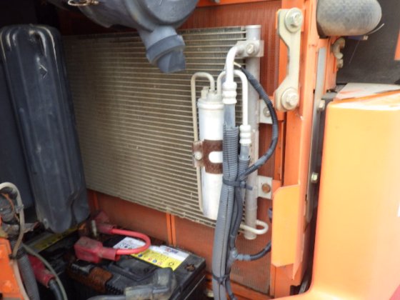 2012 hitachi zx75ur 3