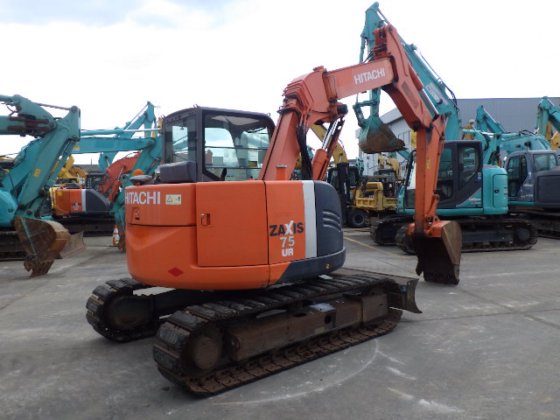 2012 hitachi zx75ur 3