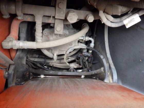 2012 hitachi zx75ur 3