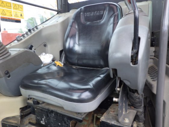 2012 hitachi zx75ur 3