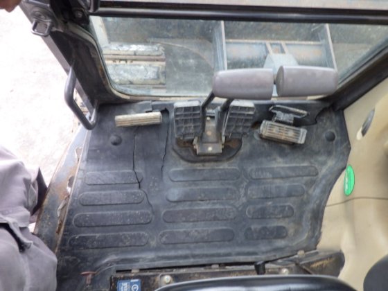 2012 hitachi zx75ur 3