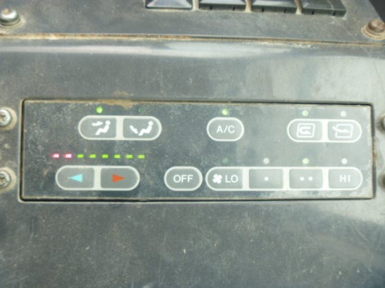 2004 Hitachi lx110 7