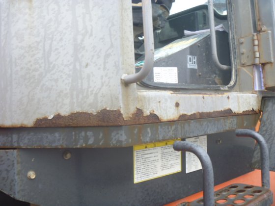 2004 Hitachi lx110 7