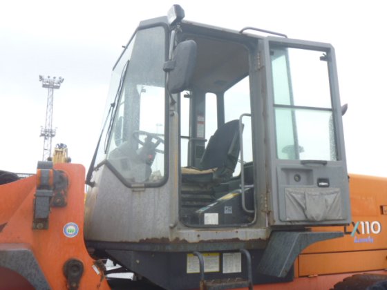 2004 Hitachi lx110 7