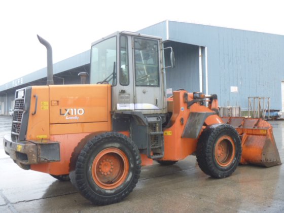 2004 Hitachi lx110 7