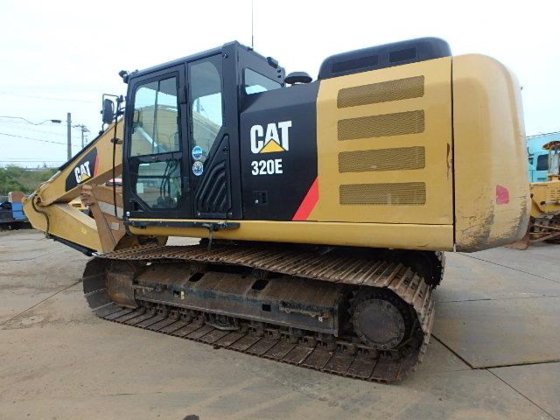 2016 CAT 320E