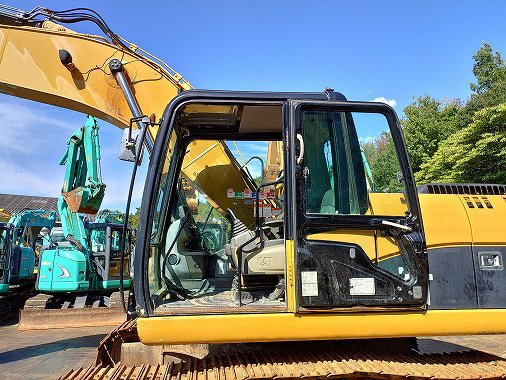 2012 CAT 320D