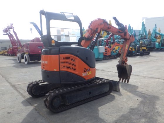 2014款日立ZX30UR 3