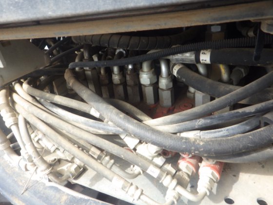 2014款日立ZX30UR 3