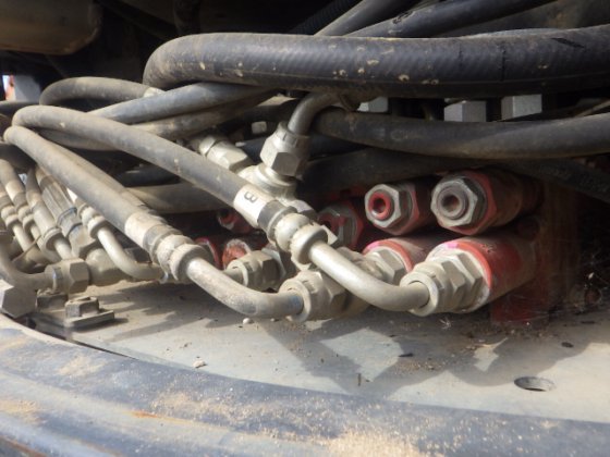 2014款日立ZX30UR 3