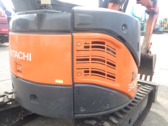 2014款日立ZX30UR 3