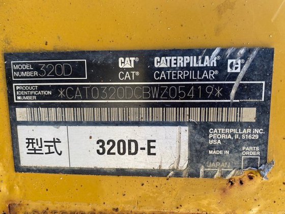 2011 cat 320d e